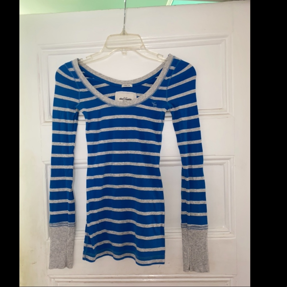 Abercrombie - Blue & Gray Striped Long Sleeved Tee